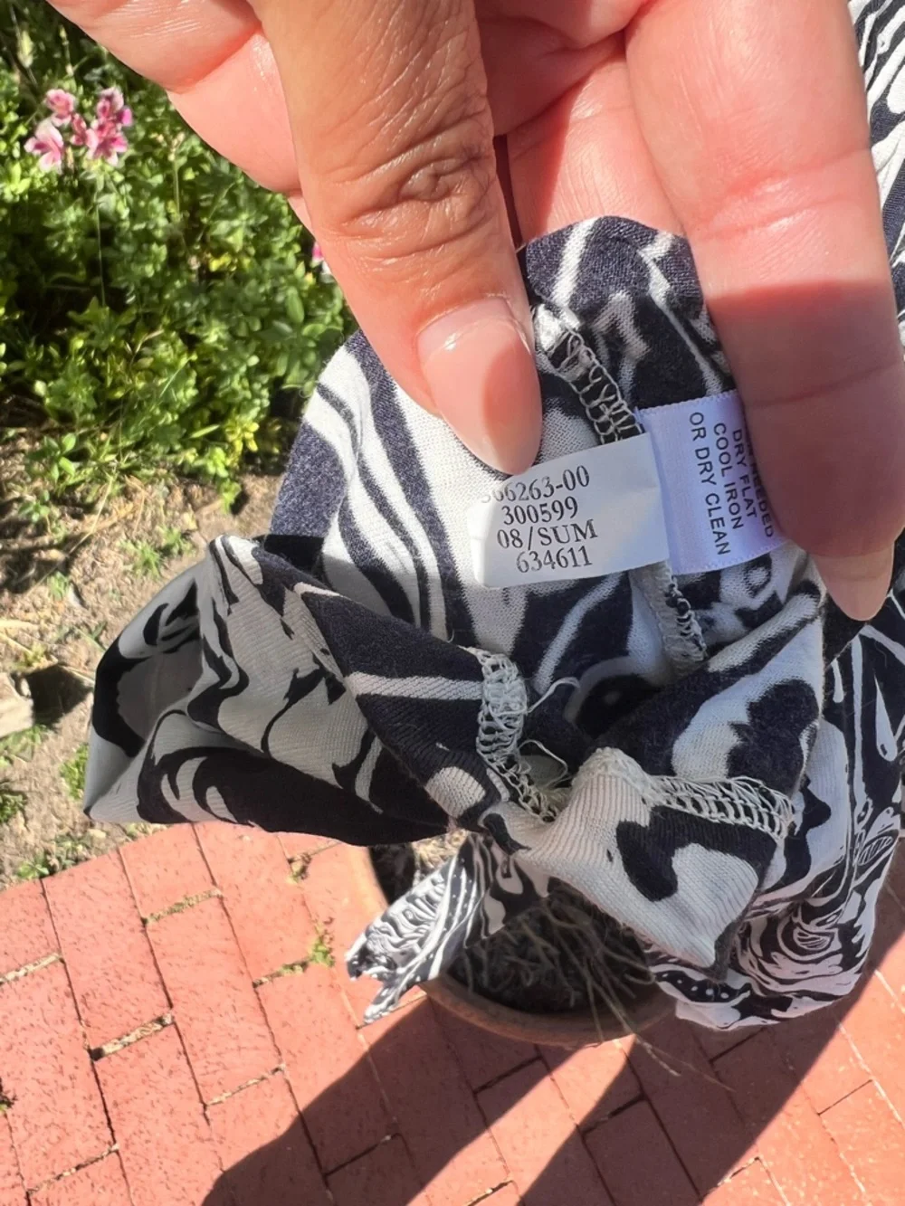 Vintage Banana Republic Navy and White Mini Dress - Picture 6 of 7